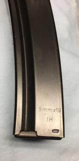 MP5 9mm 32 round magazine -mint condition - 1 of 9