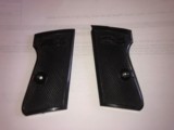 Black plastic Walther PP grips in original plastic factory package - 2 of 3