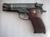 Smith &Wesson
Model 39 Pistol
- 3 of 15