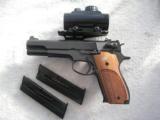 SMITH & WESSON PERFORMANCE CENTER MODEL 52-2 IN LIKE NEW CONDITION - 1 of 13
