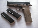 SMITH & WESSON MOD. M&P IN NEW CONDITION WITH 2/10 & 1-14ROUNDS MAGS - 5 of 11
