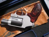 SMITH &
WESSON PERFORMANCE CENTER ENHANCED ACTION MOD.642 LIKE NEW IN THE CASE - 4 of 19