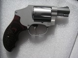 SMITH &
WESSON PERFORMANCE CENTER ENHANCED ACTION MOD.642 LIKE NEW IN THE CASE - 8 of 19