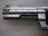 SMITH AND WESSON MODEL 460V CAL.S&W 460 MAG IN LIKE NEW ORIGINAL CONDITION IN THE CASE - 6 of 20