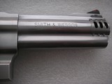SMITH AND WESSON MODEL 460V CAL.S&W 460 MAG IN LIKE NEW ORIGINAL CONDITION IN THE CASE - 10 of 20