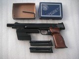 SMITH & WESSON MOD. 41 WITH COCKING INDICATOR & COUNTERWEIGHT SET IN LIKE NEW CONDITION - 1 of 18