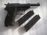 WALTHER
P 38 AC/42 IN LIKE NEW ORIGINAL 99% BEAUTIFUL BLUING FULL RIG 2 MAGS, HOLSTER - 3 of 20