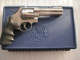 SMITH & WESSON MODEL 629 CLASSIC LIKE NEW ORIGINAL CONDITION IN THE FACTORY CASE - 3 of 12