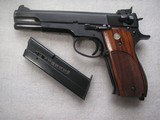 smith & wesson model 52 1 pistol in 99% original factory condition