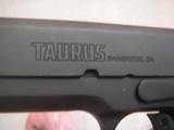 TAURUS MODEL PT1911 CALIBER .45ACP IN EXCELLENT IN LIKE NEW ORIGINAL CONDITION - 14 of 20