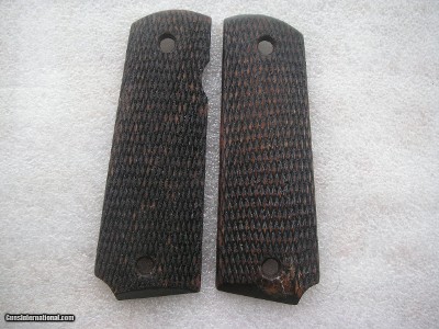 1911 PISTOL GRIPS