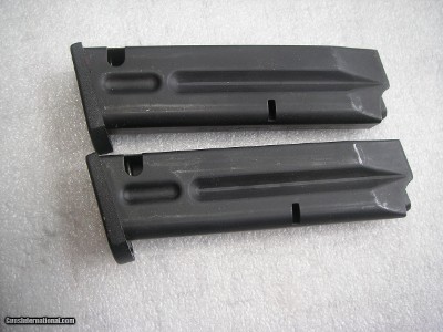 BERETTA 92 FS 2 FACTORY 10 ROUNDS CALIBER 9MM MAGAZINES IN EXCELENT ORIGINAL CONDITION