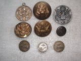 US MILITARY WW1 AND WW2 BADGES AND BATTON IN VERY GOOD ORIGINAL CONDITION - 2 of 10