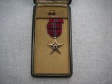VINTADGE US MILITARY WW2 BRONZE STAR MEDAL WITH REPRIZENTATION CASE IN VERY GOOD CONDITION - 2 of 16