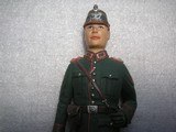 NAZI'S WW2 OFFICER UNIFORM CLOTHING 9 INCHES TALL HIGH QUALITY STATURE IN NICE CONDITION - 2 of 18
