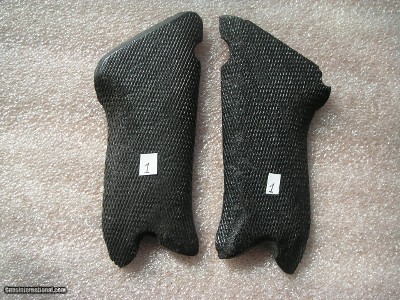 LUGER P.08 GRIPS IN GOOD, VERY GOOD & EXCELLENT CONDITION