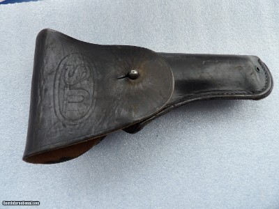 1911 PISTOL DATED 1943 BEAUTIFUL US MILITARY HOLSTER