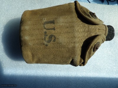 WW1 AND WW2 COLLECTIBLE ITEMS