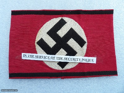 AUTHENTIC WWII ALMOST MINT NAZI UNIFORM ARMBAND