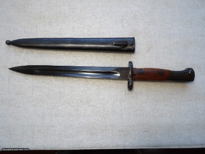 YUGOSLAVIAN MAUSER BAYONET WITH MATCHING SCABBARD
