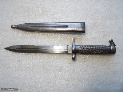 THIS BAYONET IS OF UNKNOWN ORIGIN IN GREAT CONDITION