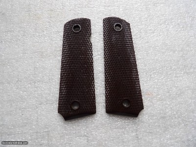 WW2 1911A1 GRIPS IN EXCELLENT ORIGINAL CONDITION