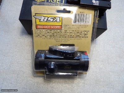 RED DOT SIGHTS IN NEW FACTORY ORIGINAL CONDITION - Image 3 of 18