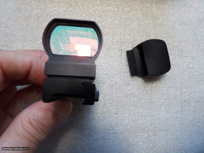 RED DOT SIGHTS IN NEW FACTORY ORIGINAL CONDITION - Image 17 of 18