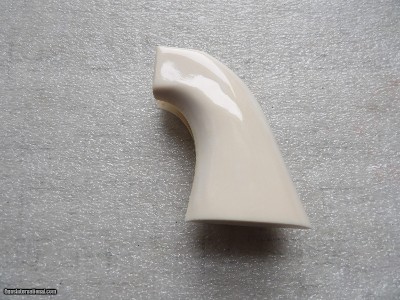 SAA PEVOLVER IVORY COLOR GRIPS IN LIKE NEW CONDITION