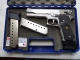 SMITH & WESSON STAINLESS STEEL MOD.645 CAL.45 ACP - 2 of 20