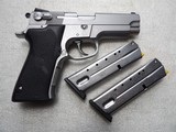 S & W MOD. 4006 STAINLESS STEEL IN EXCELLENT CONDITION - 3 of 20