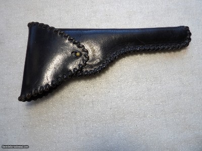 VINTAGE BEAUTIFUL HAND CRAFTED LEATHER HOLSTER