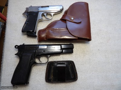 2 PISTOL HOLSTERS IN LIKE NEW FACTORY CONDITION
