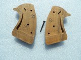 PISTOL & REVOLVER GRIPS - 18 of 20