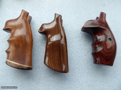 3 REVOLVER GRIPS