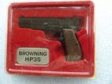 19 REPLICAS OF COLLECTIBLES PISTOLS & REVOLVERS IN 1/2 SCALE DISPLAYS - 9 of 20