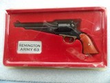 19 REPLICAS OF COLLECTIBLES PISTOLS & REVOLVERS IN 1/2 SCALE DISPLAYS - 19 of 20