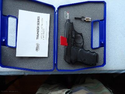 BERSA THUNDER .380ACP PISTOL IN LIKE NEW FACTORY CONDITION WITH ALL ACCESSORIES