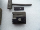 WW2 ERA U.S. ARMY MARKING OUTFIT FOR STAMPING METAL, MANUFACTURED IN 1942. - 12 of 12