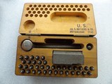 WW2 ERA U.S. ARMY MARKING OUTFIT FOR STAMPING METAL, MANUFACTURED IN 1942.