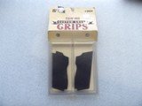 Smith & Wesson 469 & 669 Custom Grade Grips - 2 of 17