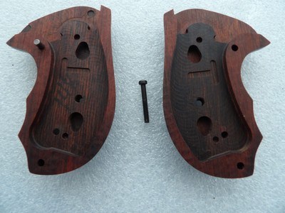 NRA ENGRAVED ROSEWOOD BEAUTIFUL REVOLVER GRIPS IN NEW ORIGINAL CONDITION - Image 11 of 16