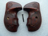 NRA ENGRAVED ROSEWOOD BEAUTIFUL REVOLVER GRIPS IN NEW ORIGINAL CONDITION - Image 9 of 16