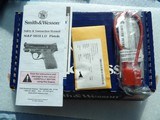 SMITH & WESSON MOD. M&P 9 SHIELD CAL. 9mm IN LIKE NEW IN ORIGINAL BOX - 5 of 20