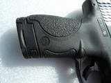 SMITH & WESSON MOD. M&P 9 SHIELD CAL. 9mm IN LIKE NEW IN ORIGINAL BOX - 15 of 20