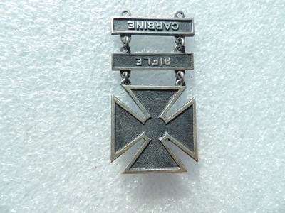 UNITED STATE ARMY SHARPSHOOTER QUALIFICATION BADGES - Image 13 of 18