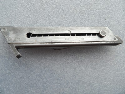 HIGH STANDARD CAL .22LR TWO MAGAZINES IN A VERY GOOD ORIGINAL CONDITION - Image 11 of 18