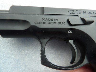 CZ CZECH REPUBLIC MODEL 75B CAL. 9 mm PISTOL IN LIKE NEW IN THE CASE CONDITION - Image 14 of 20