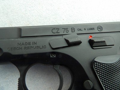 CZ CZECH REPUBLIC MODEL 75B CAL. 9 mm PISTOL IN LIKE NEW IN THE CASE CONDITION - Image 13 of 20