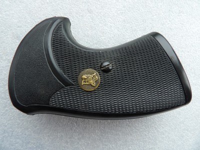S & W Presentation N frame small 2 by Pachmayr & Colt Single Action Arms revolver right grips - Image 11 of 20
